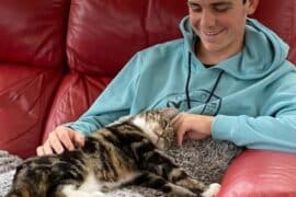 famille d'accueil avec chat