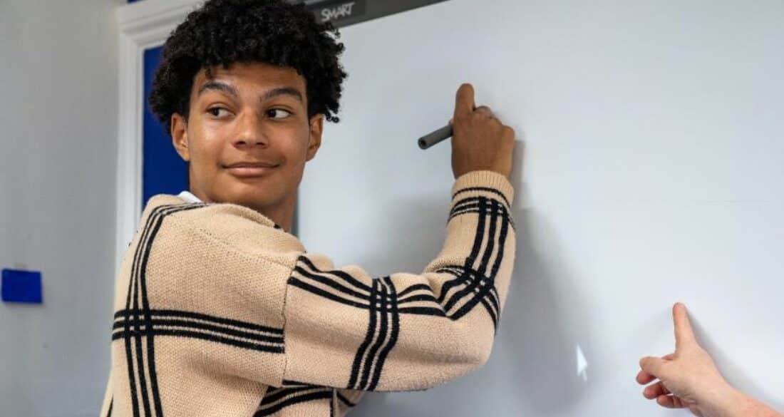 Séjour linguistique Jeune Apprends l'anglais à Torquay Angleterre