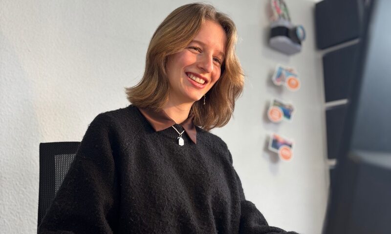 Apprentissage d'une langue en ligne; Cours en ligne pour jeunes et ados