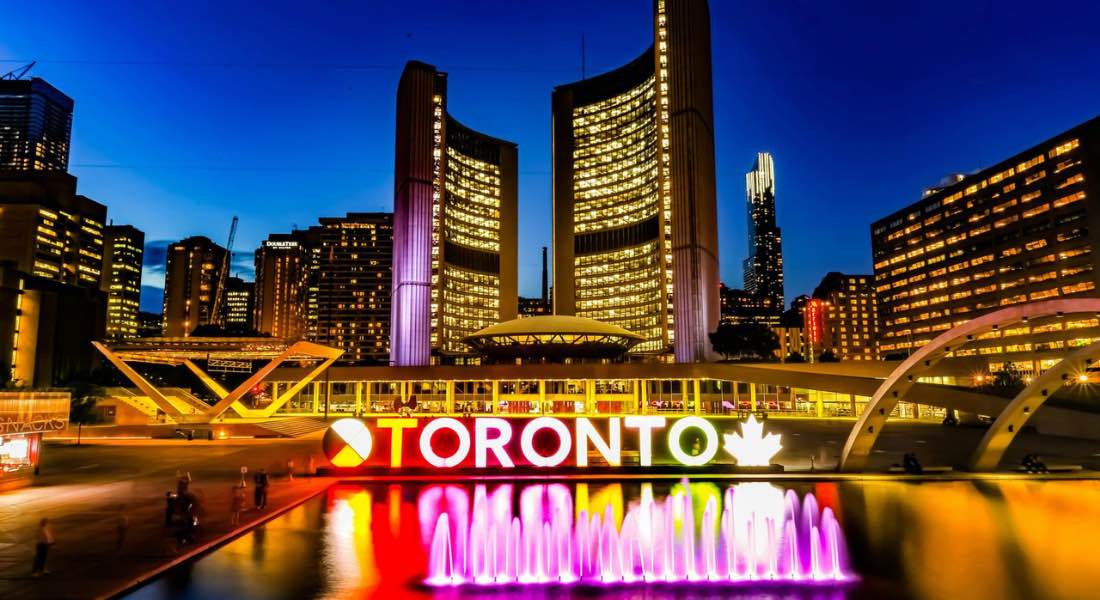 Toronto summer camp Canada English outdoors